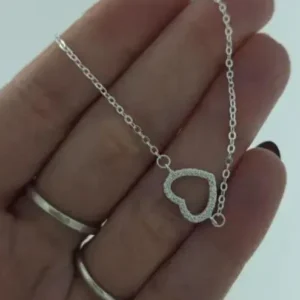 Pulsera dije corazón calado