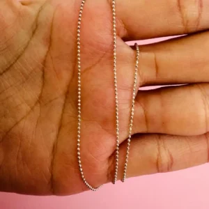 Cadena bolitas