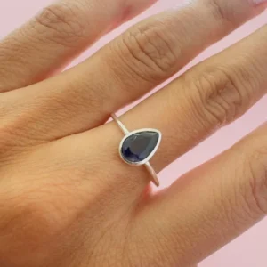 Anillo cubic gota azul