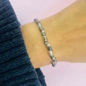 Pulsera elastiza plata y cristal de roca